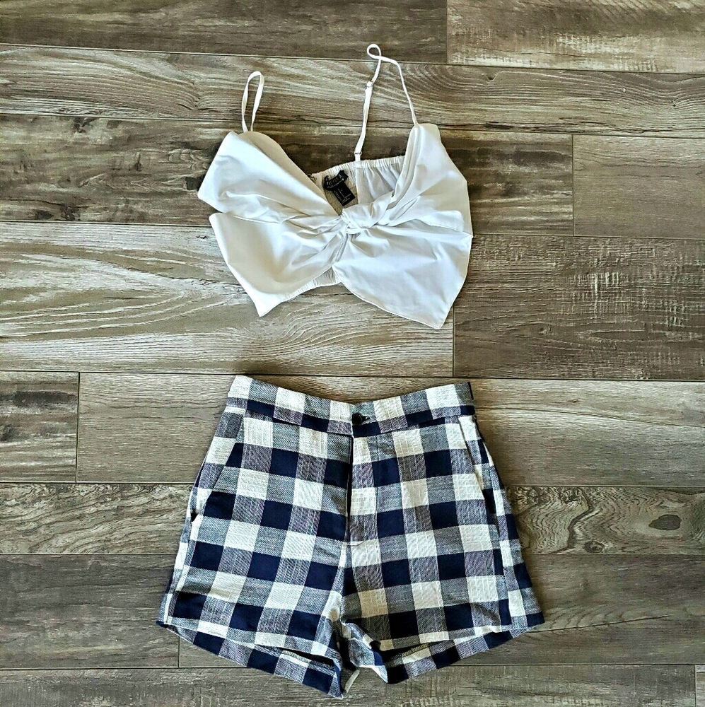 Pin up style, cute shorts set!
